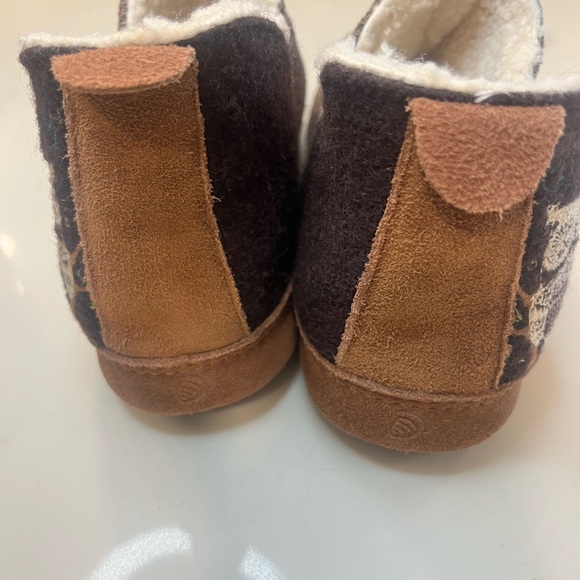 Acorn Brown and Black Suede Slippers - Picture 5 of 6